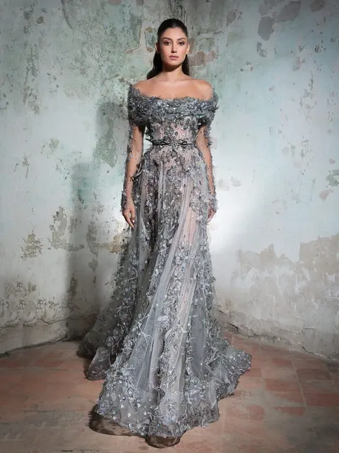 Schulterfreies Abendkleid 2