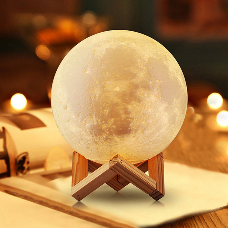 USB 3D-Printed Moon Lamp with Photo Print 3