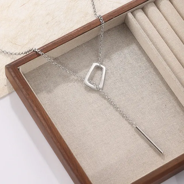 Bar Pendant Necklace 2