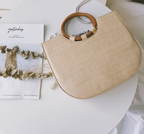 Strohhandtasche