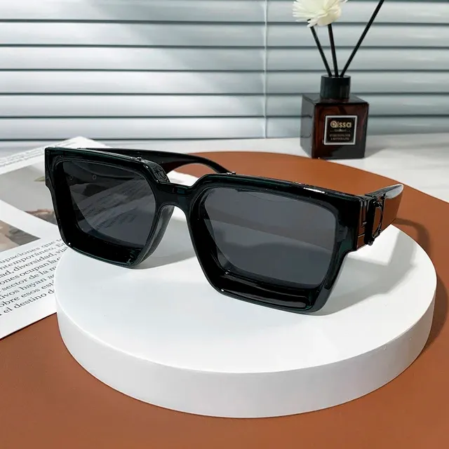 Black Retro Square Unisex Sunglasses 4