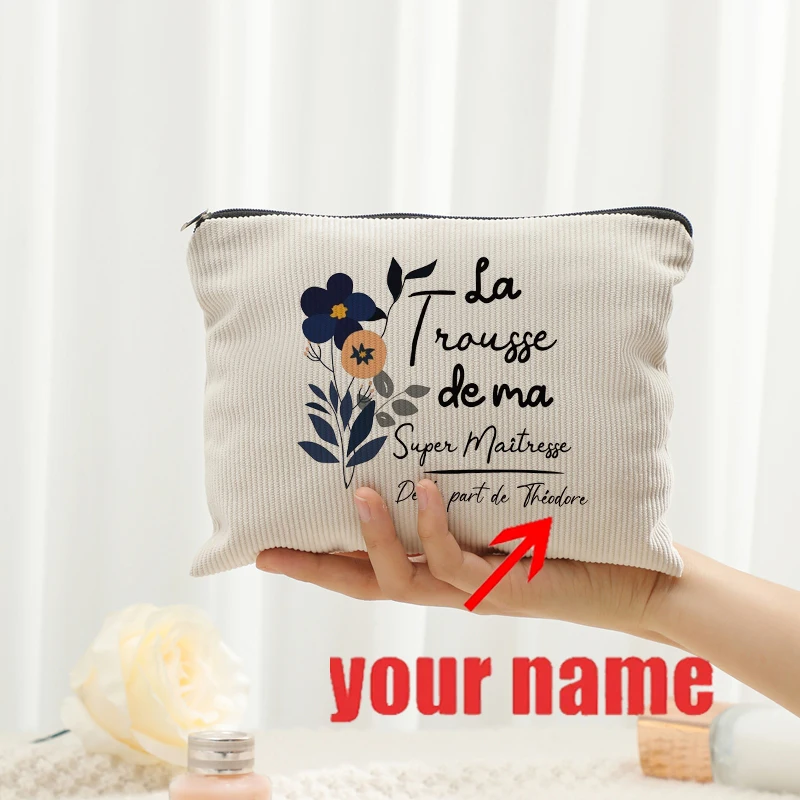 Personalisierte Kosmetiktasche mit Blumenmuster und Individuellem Namen –