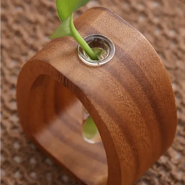 Holzvase 3
