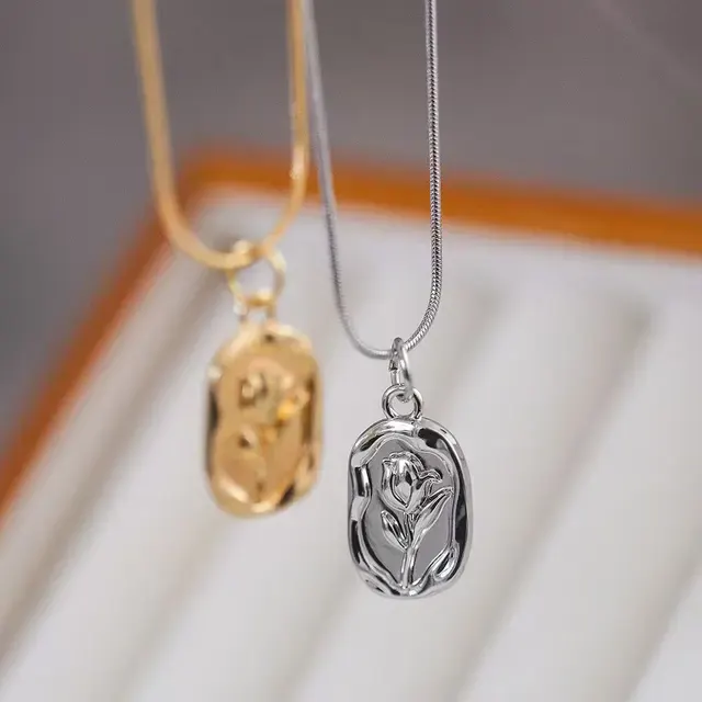 Tulip Pendant Necklace 4