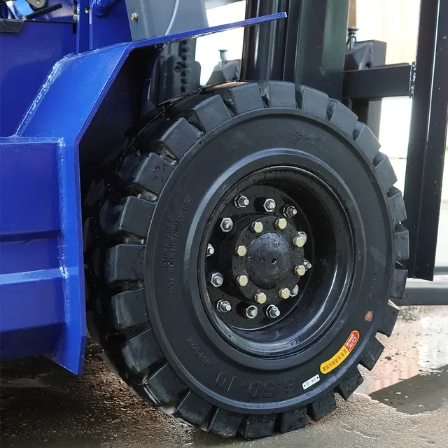 Industrial Electric Stacker Crane, 3–4 Tons 3