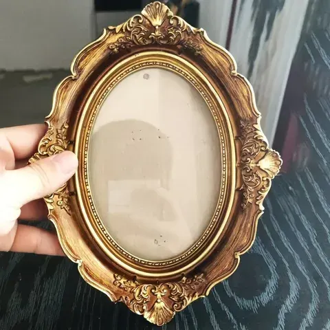 Vintage Oval Picture Frame