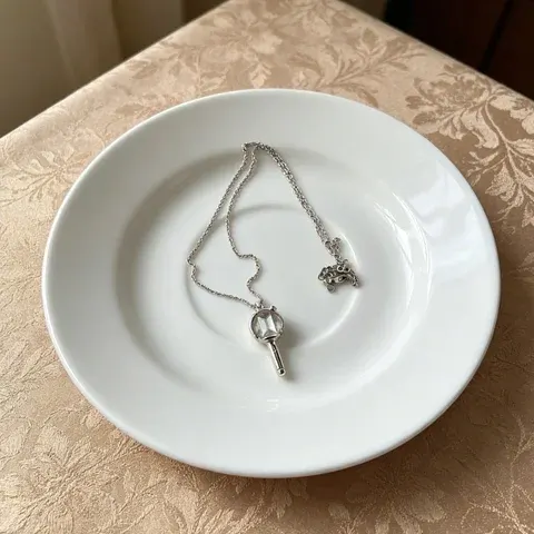 Collarbone Necklace