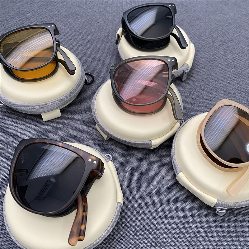 Foldable Polarized Sunglasses for Women 2