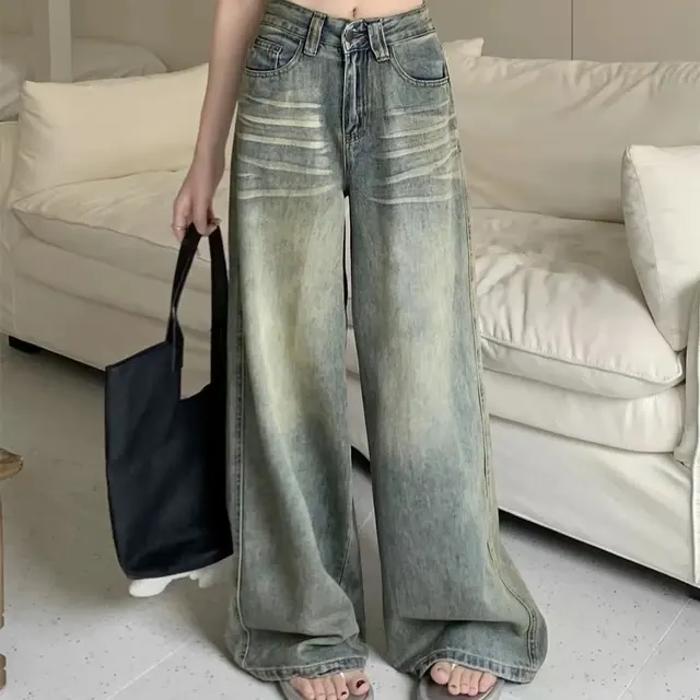 Straight Leg Jeans 4