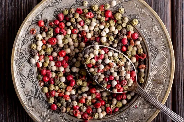 Mixed Peppercorns 4