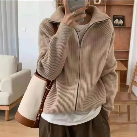 Revers-Strickjacke