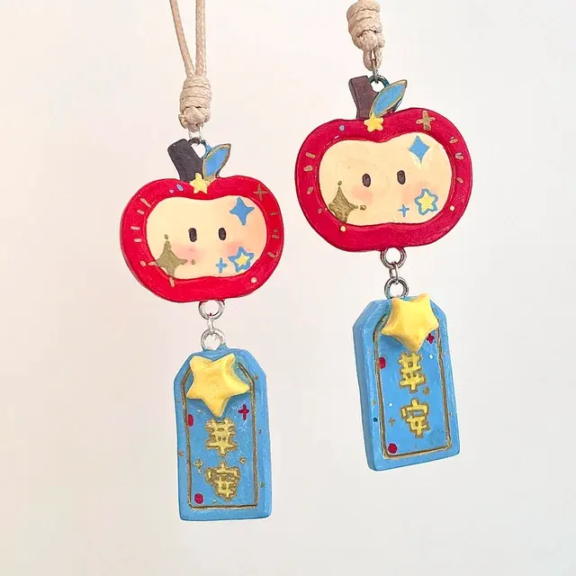 Resin Charm 4