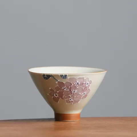 Hand Painted Hydrangea Bamboo Hat Ceramic Underglaze Tea