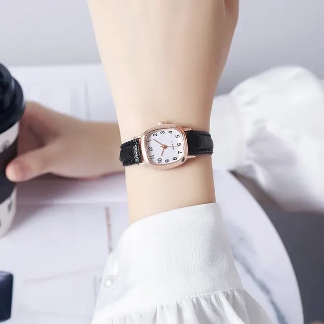 Women's Watch with Leather Strap 4