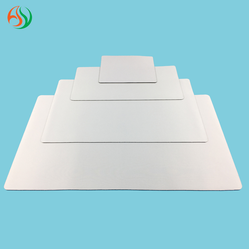 Foldable XXL Rubber Mouse Pad, Non-Slip 3