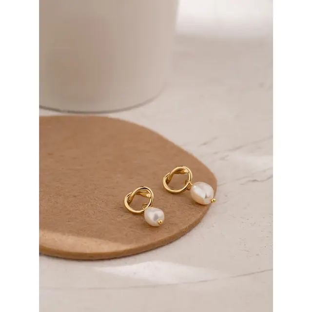 Pearl Drop Earrings 2