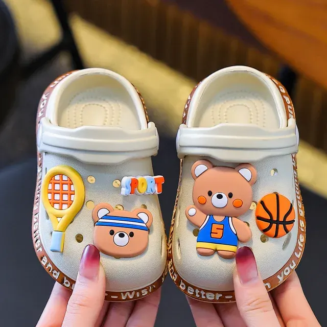 Kids' Slippers 1