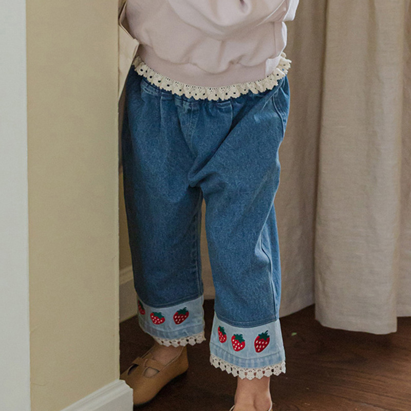 Bestickte Jeanshose