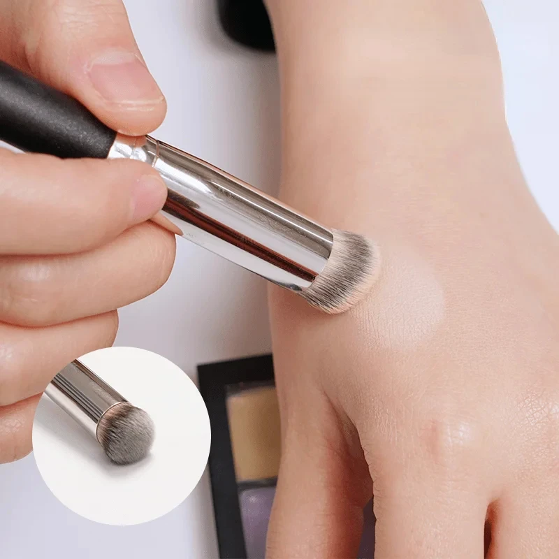 Premium Concealer Brush For Makeup