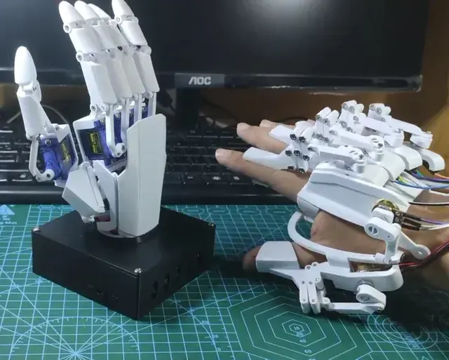 Robotic Hand Building Kit 2