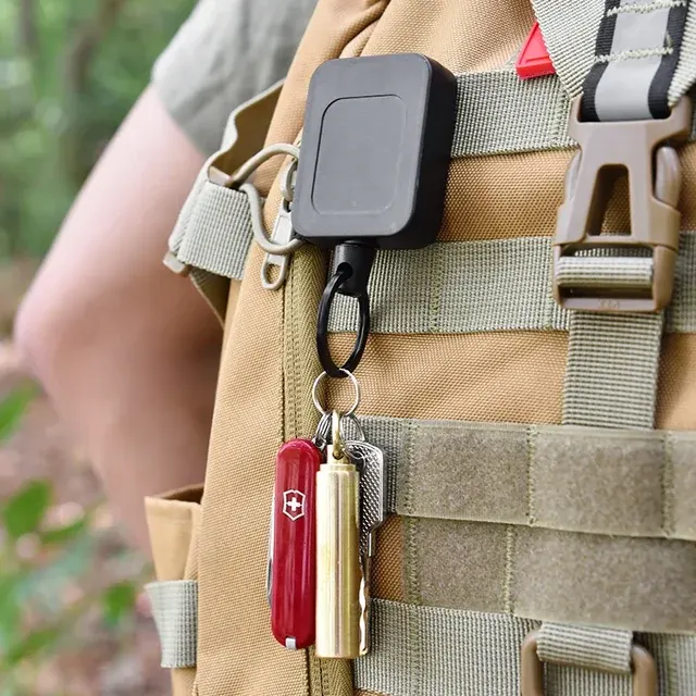 Retractable Key Holder 4