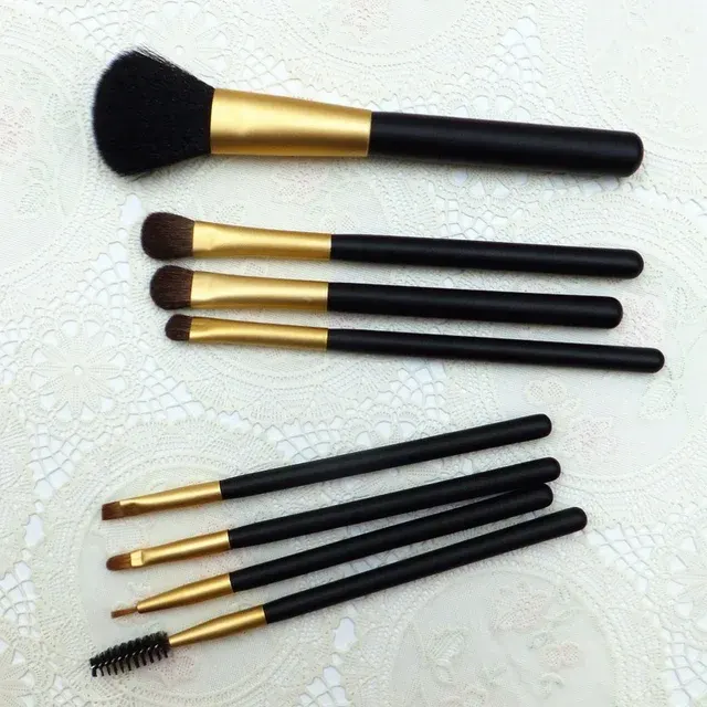 8-Piece Eye and Face Makeup Brush Set 4