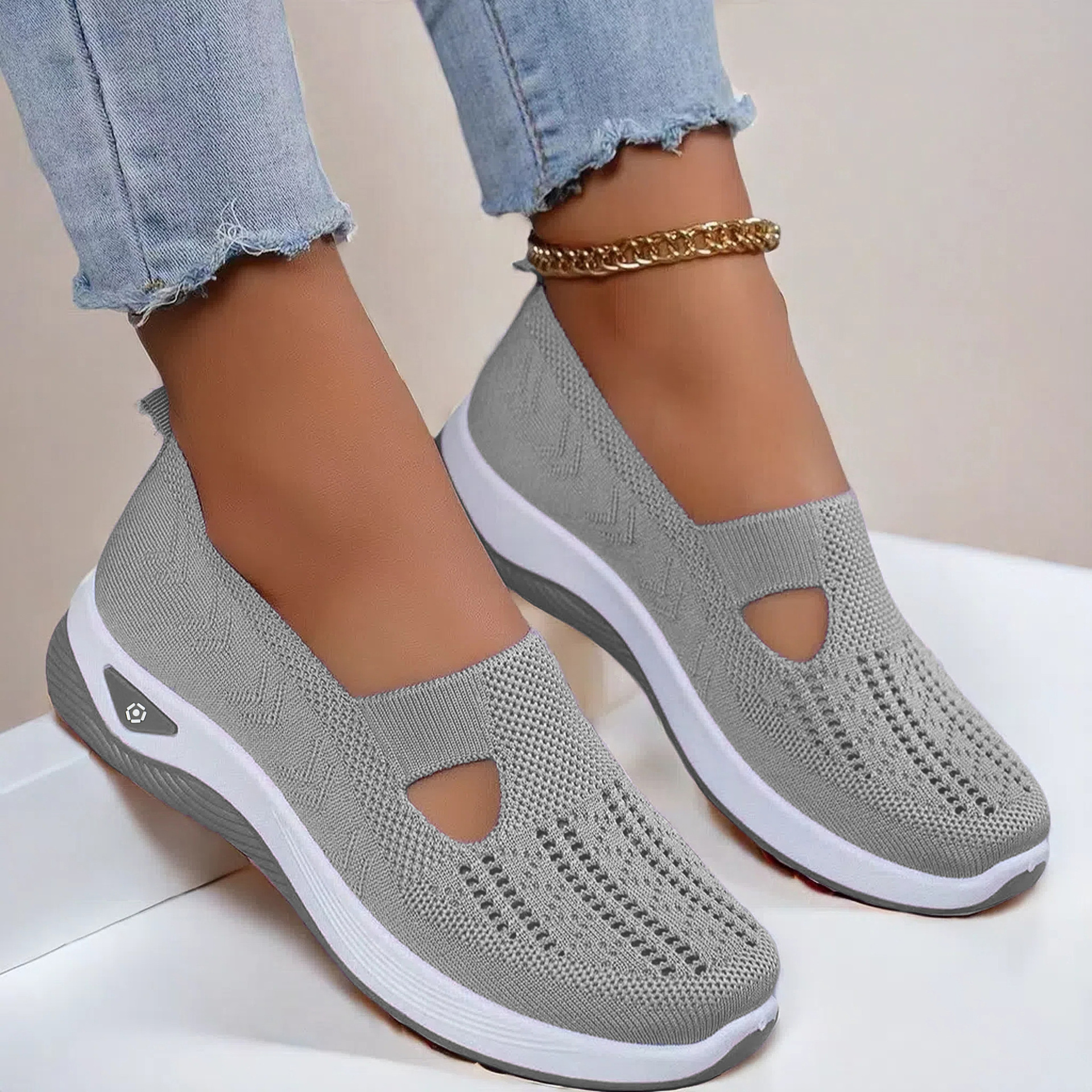 WomenSummer Comfortable Slip-On Barefoot Walking Shoes Non-Slip Breathable 3