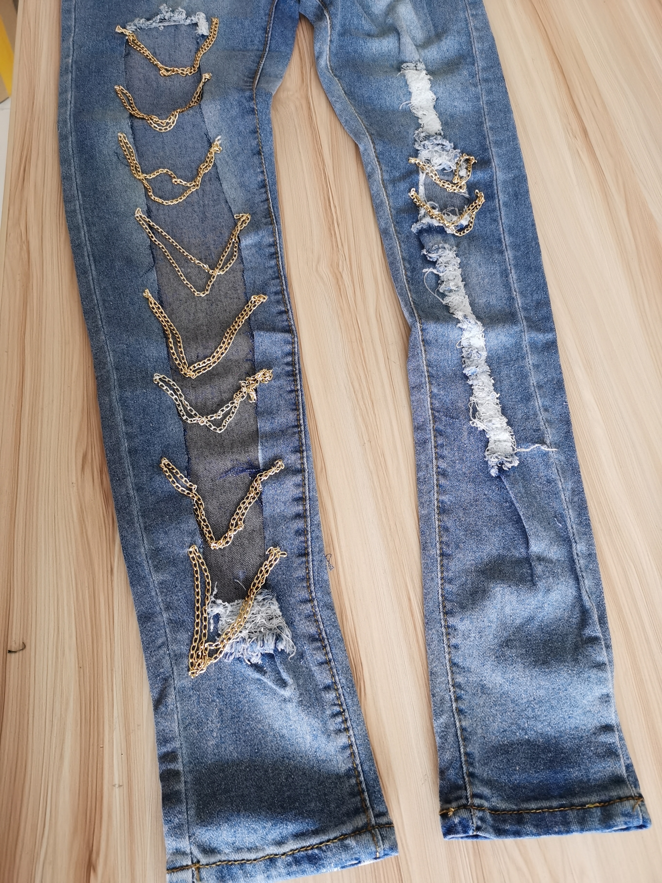 High-Waist Skinny Jeans 3