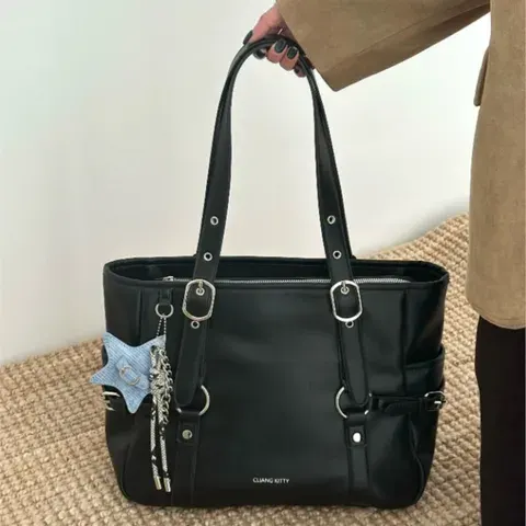 Retro Hot Girl Black PU Leather Handbag