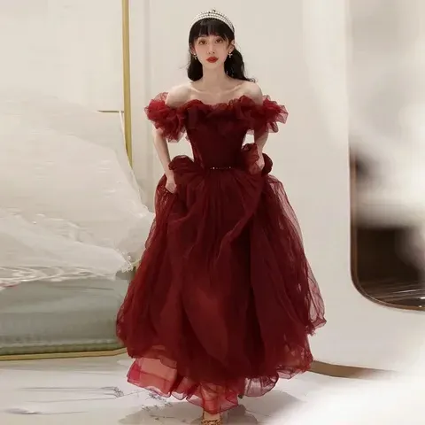 Damen-Ballkleid