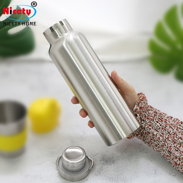 Stainless Steel Sports Water Bottle Insulated Food Grade