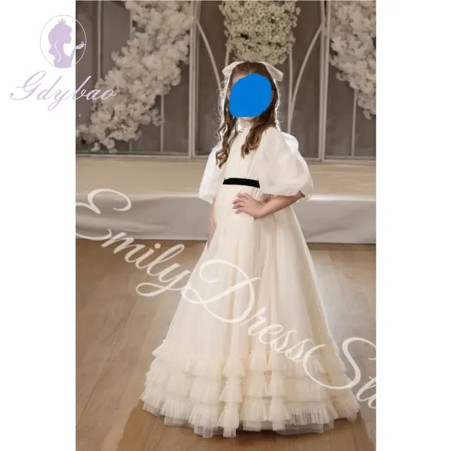 Plissiertes Blumenmädchenkleid 1