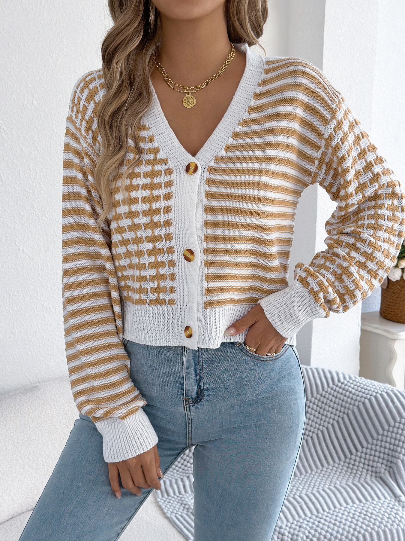 Damen-Strickjacke mit Laternenärmeln