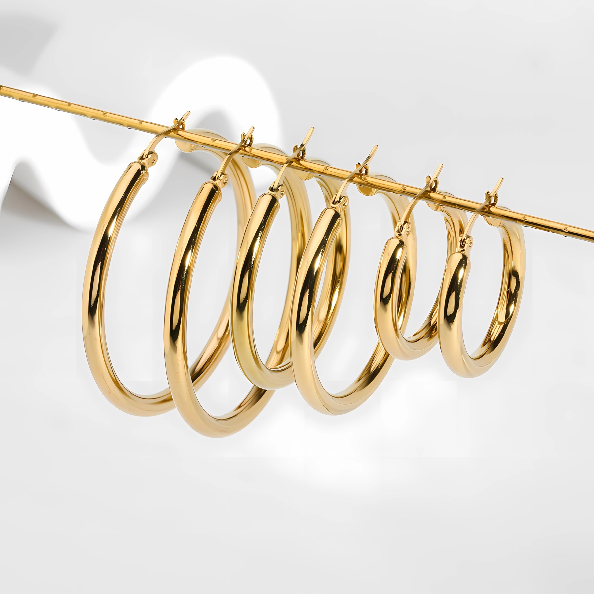 18K Gold Plated Minimalist Hollow Hoop Earrings 3