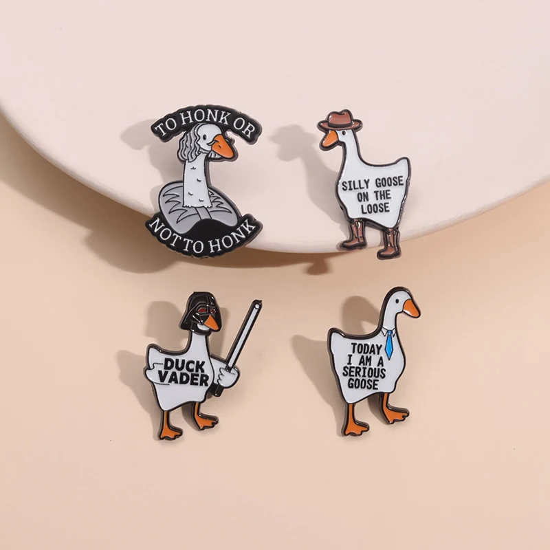 Niedliche Emaille-Anstecknadeln mit Ententor-Gans Cartoon-zertifiziert Alberne Gans-Tier-Broschen Revers 2