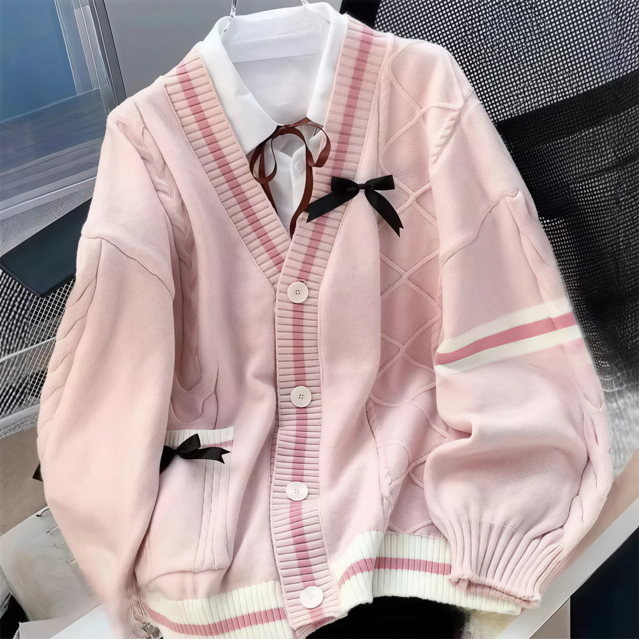 Süßer Strickcardigan mit Schleifendekoration für Damen V-Ausschnitt Kariert