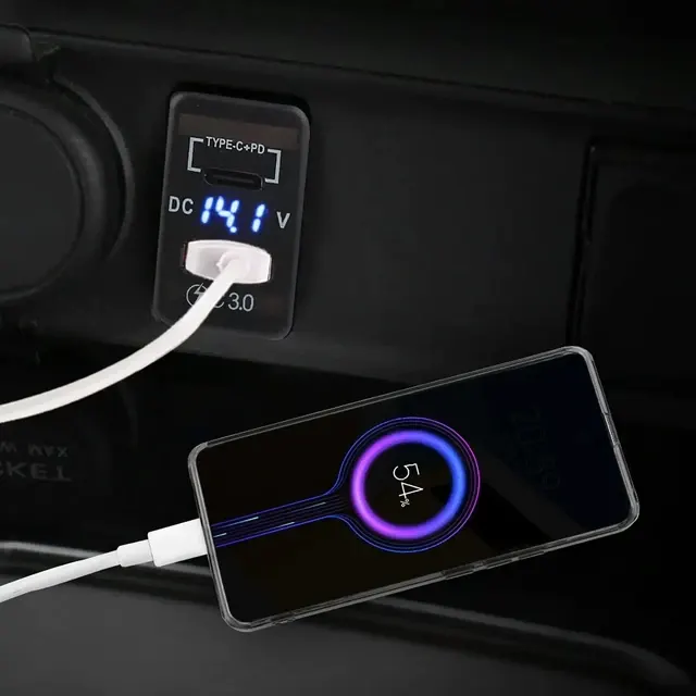 USB-C Car Socket with PD Fast Charging 4