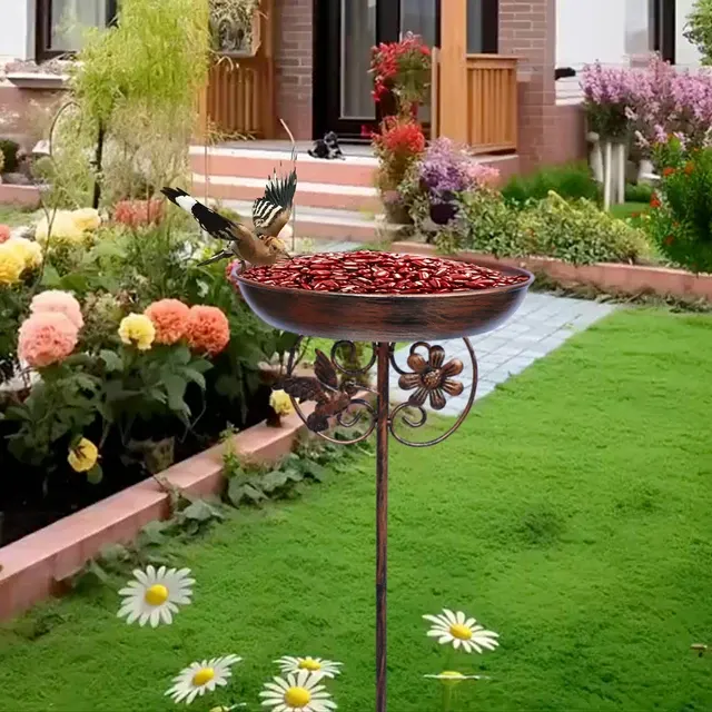 Garden Bird Feeding Station 3
