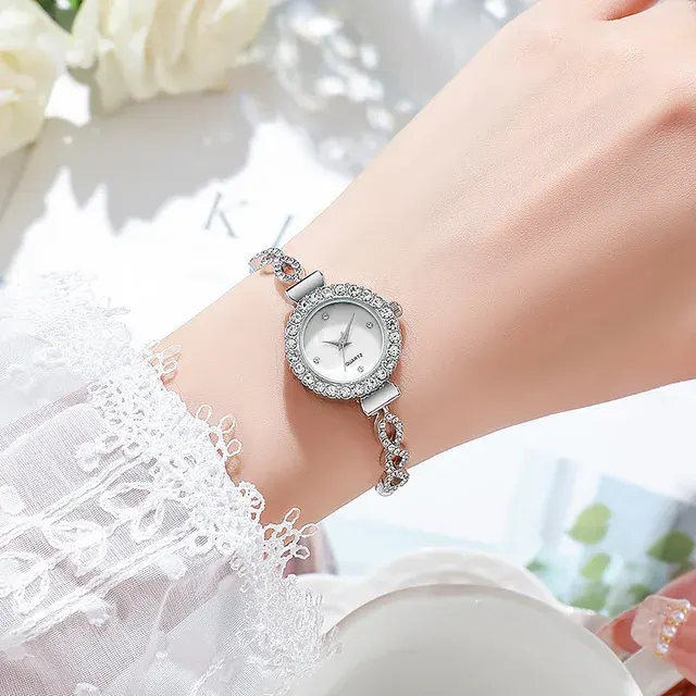 Sparkling Rhinestone Women's Bracelet Watch 2