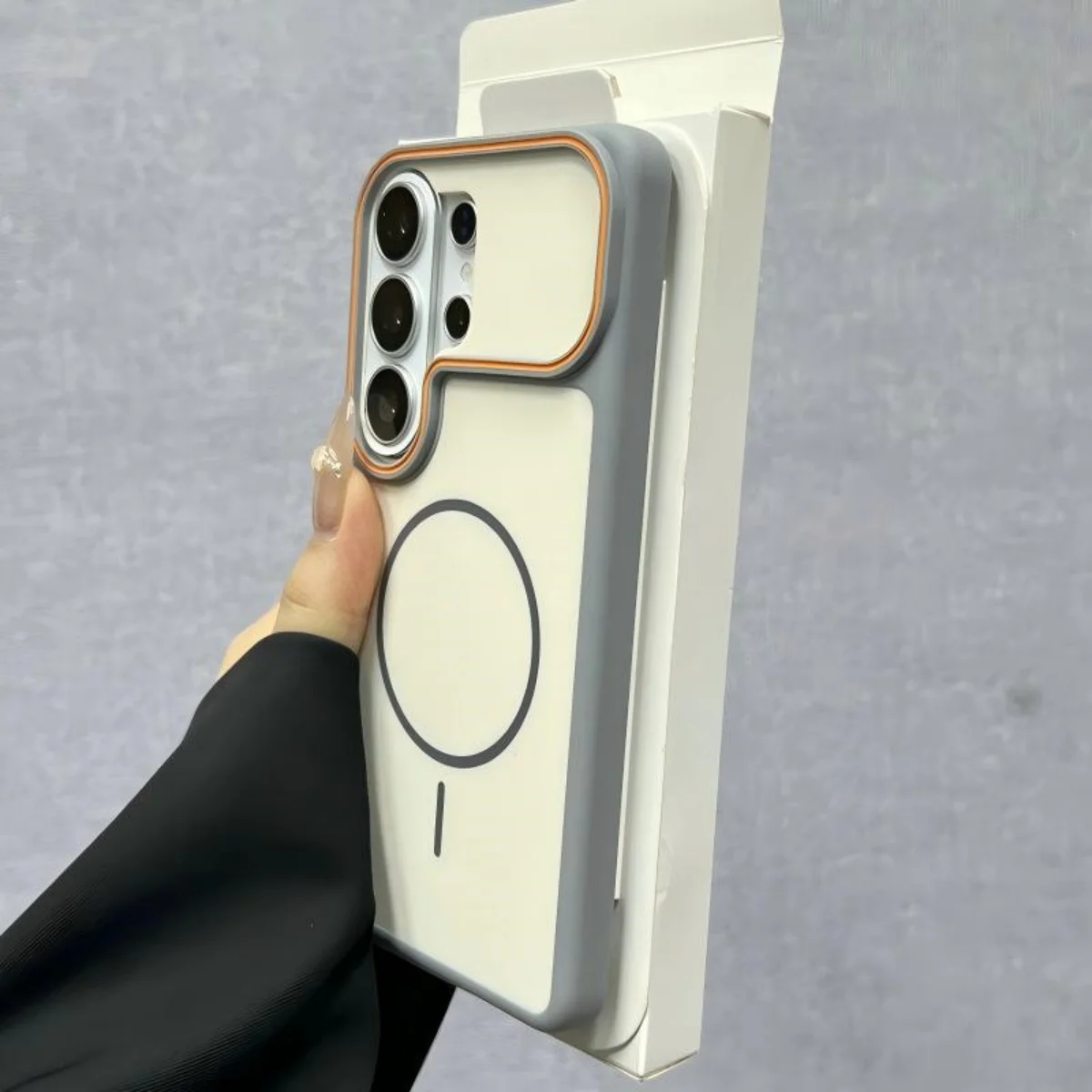 Matte Silikon-Handyhülle mit MagSafe 2