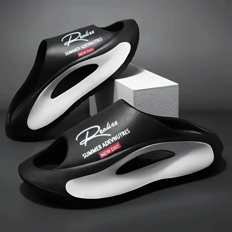Leichte EVA-Herren-Sandalen Schwarz-weißes Cartoon-Design Freiliegende Zehen Bequem das
