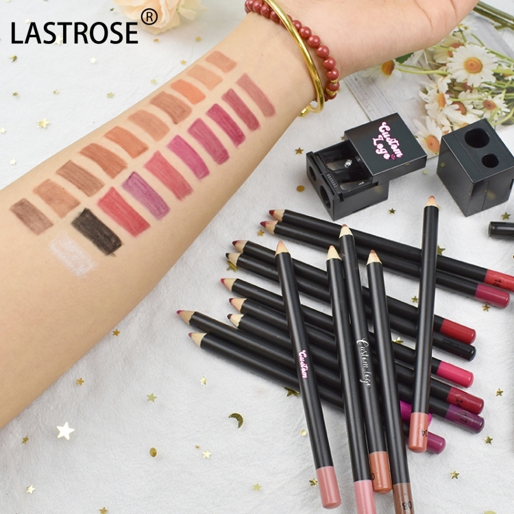 Black 3-in-1 Long-Lasting Lipgloss Kit 4