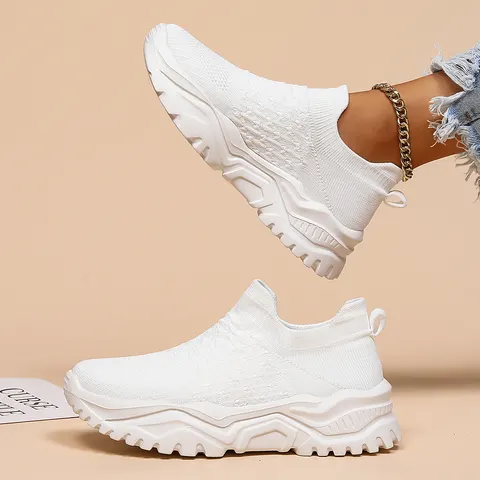 flyknit sports shoes