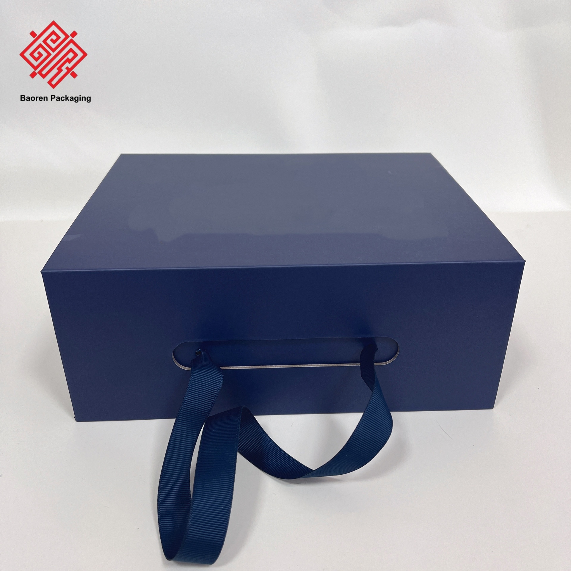 Extra Large Foldable Gift Box with Ribbon Handle 3