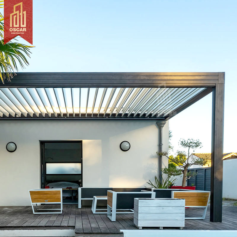 Aluminium-Pergola mit Glasdach und Schiebetür 3