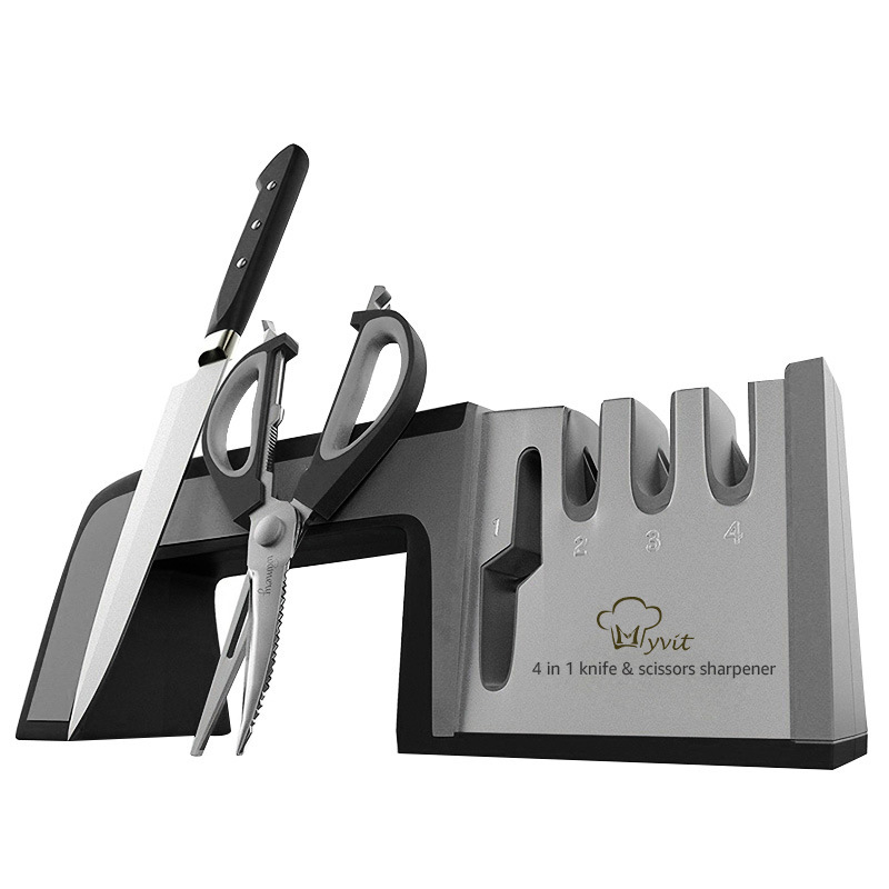 A Four-in-one Family Uses Sharpener To Sharpen Kitchen