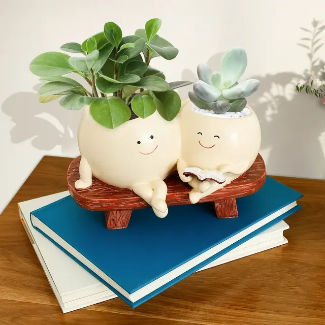 Face Planter Pot 3