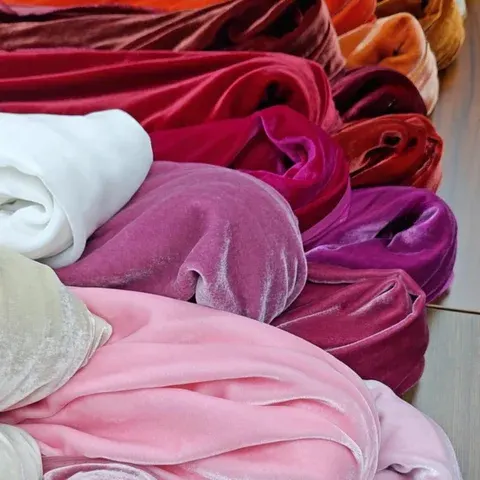 30 Farben Großhandel Luxuriöser Maulbeerseiden-Joe-Samtstoff für Hochzeitskleider Cheongsam