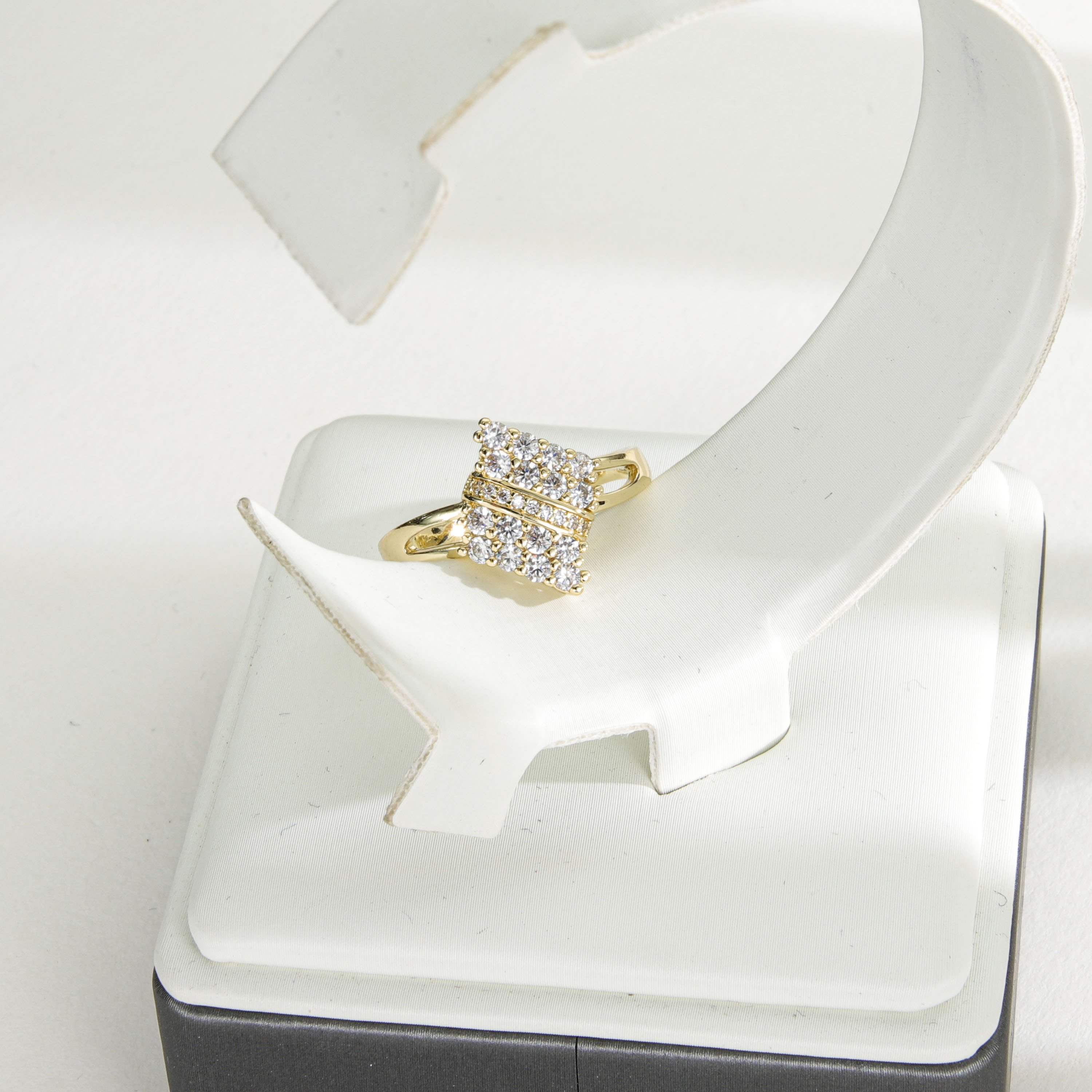 Gold Pavé Cluster Signet Ring Zirconia 2