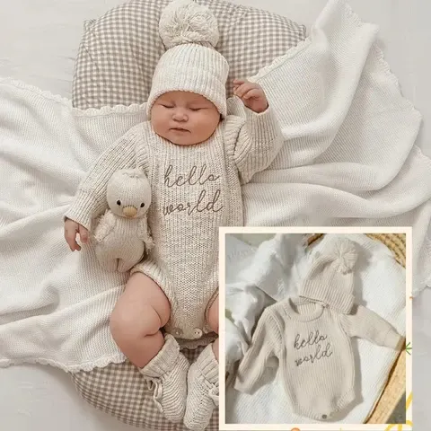 Strick-Baby-Strampler
